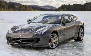 Ferrari GTC4Lusso 2016 года